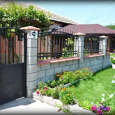 Nyaraló лорета-камен бряг