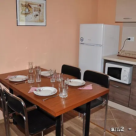 بيت للعطل лорета-камен бряг