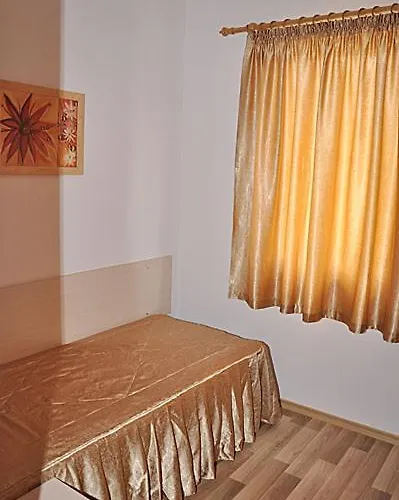 Case de vacanță лорета-камен бряг Kamen Breag