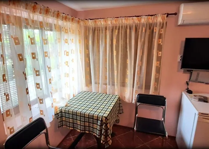 лорета-камен бряг Case de vacanță