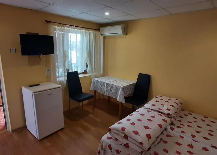 Case de vacanță лорета-камен бряг Kamen Breag