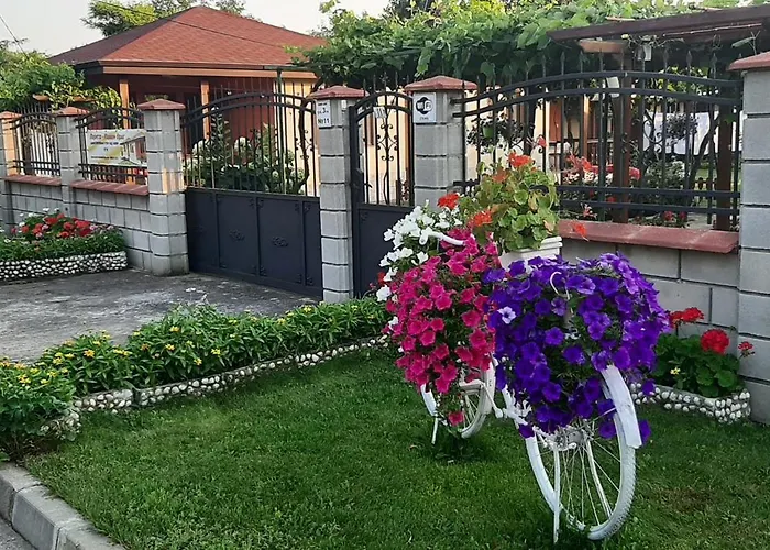 Case de vacanță лорета-камен бряг Kamen Breag